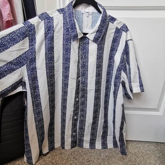Men's Casual Shirt - Picture 7 of 9
